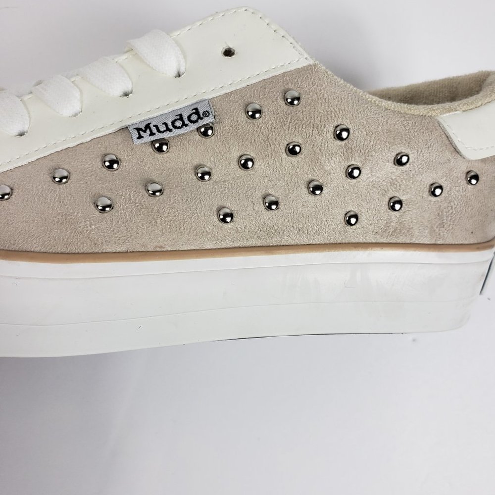 Women's Mudd Suede Two Tonal W/Metal Studs Size US 8 - Picture 6 of 10